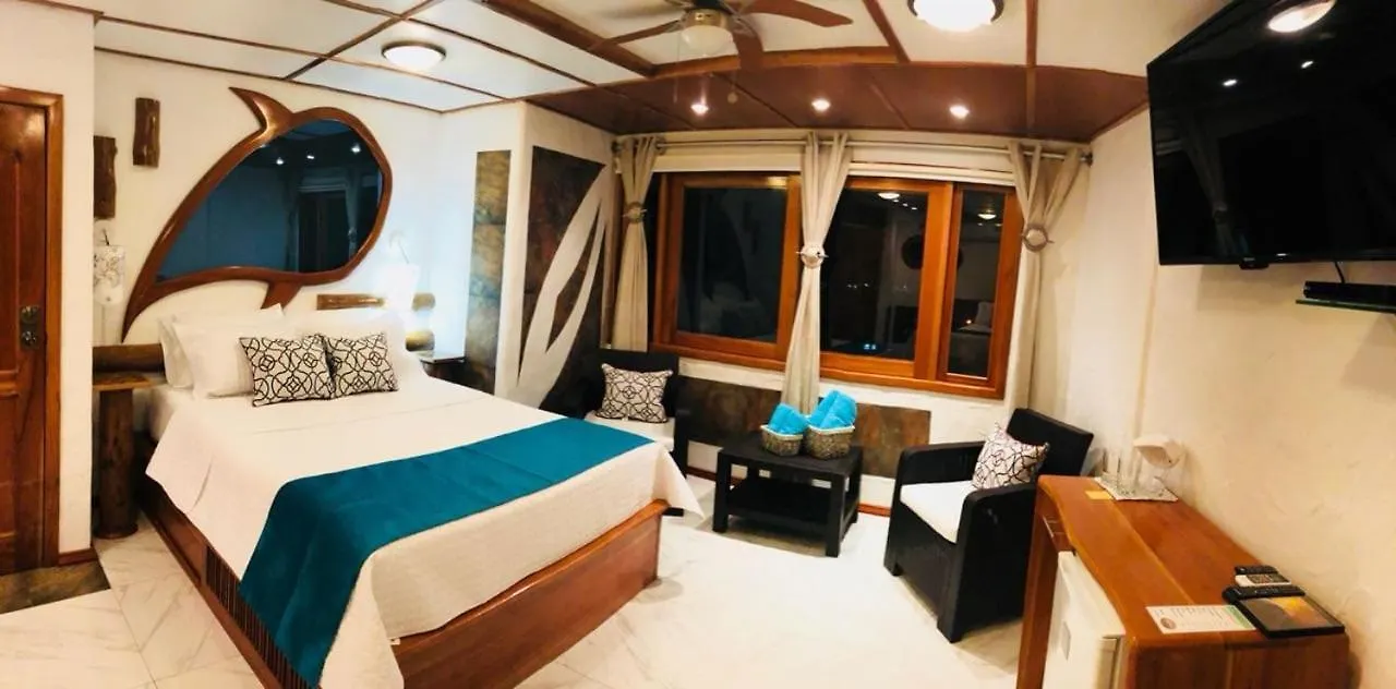 Casa Ocean Pier Bed and Breakfast Puerto Ayora